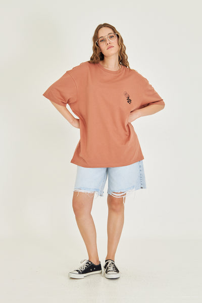 Minimal Tasarım Oversize Tişört