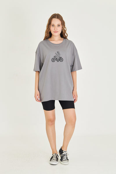 Minimalist Design Oversize T-shirt 