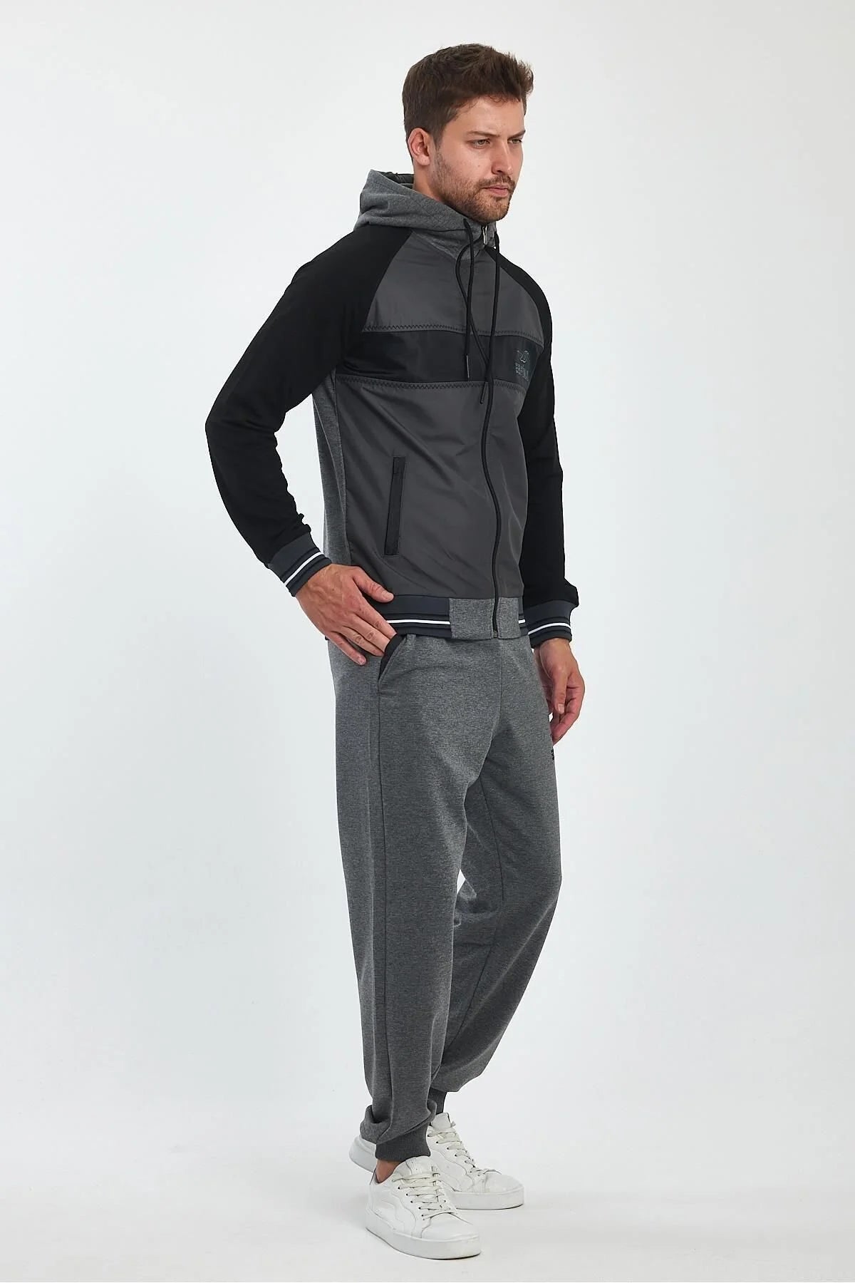 Erkek Kapüşonlu Spor Eşofman Takımı