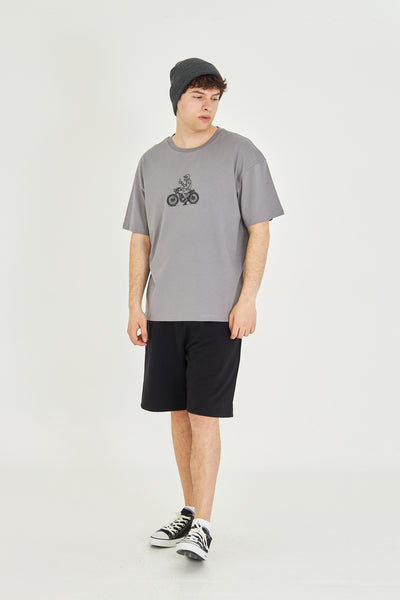 Minimalist Design Oversize T-shirt 