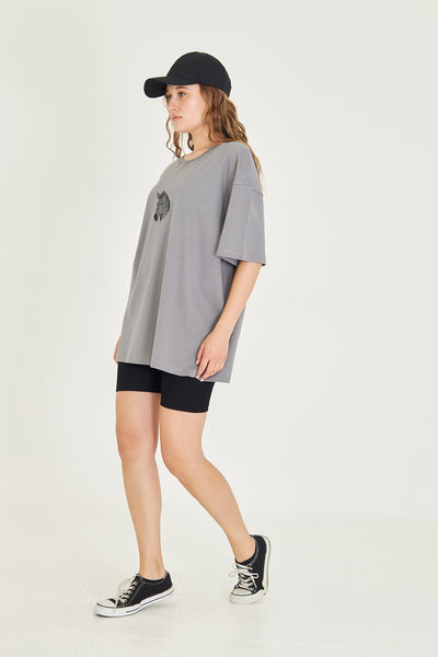 Minimalist Design Oversize T-shirt 