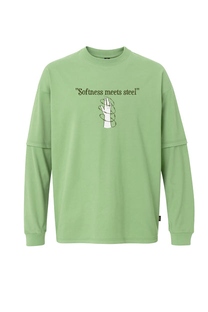 Uzun Kollu Softness Meets Steel Baskılı Oversize Tişört