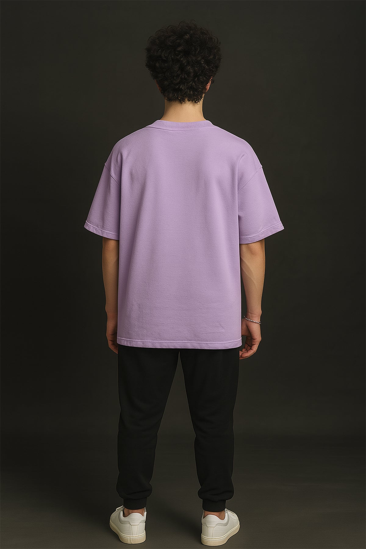 Minimal Tasarım Oversize Tişört