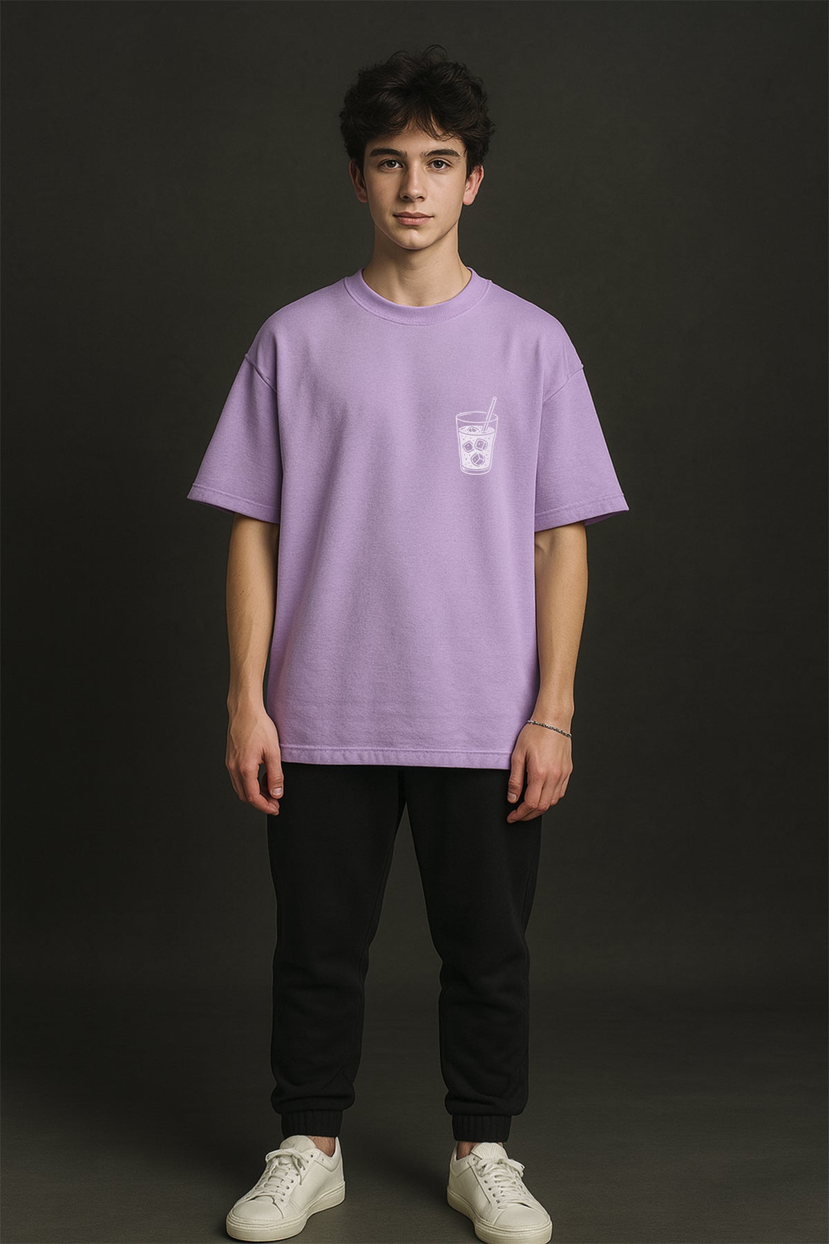 Minimal Tasarım Oversize Tişört